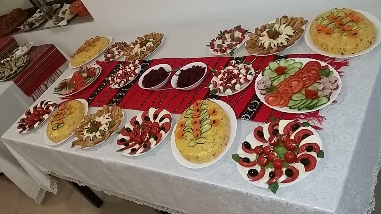 Pensiunea Poiana Soarelui Brates Zewnętrze zdjęcie