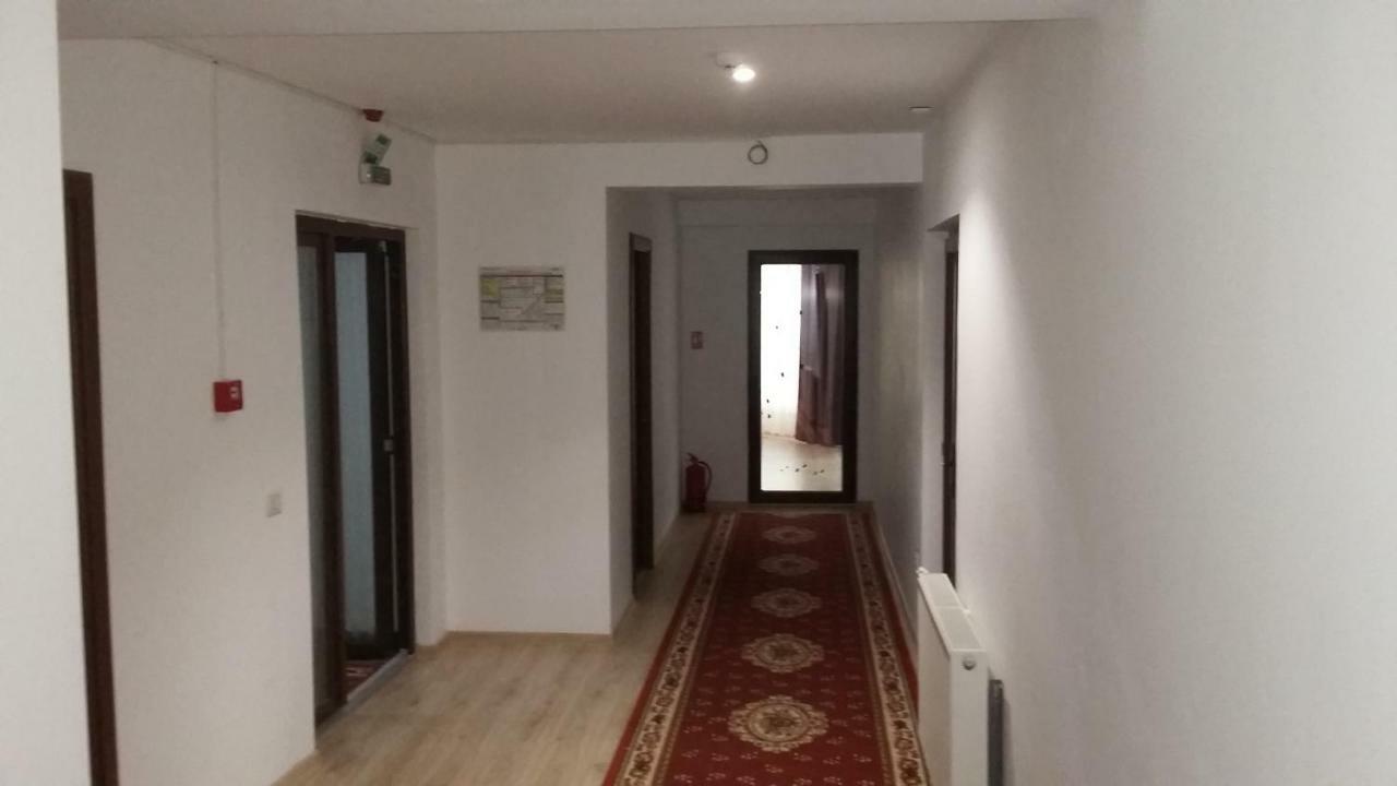 Pensiunea Poiana Soarelui Brates Zewnętrze zdjęcie